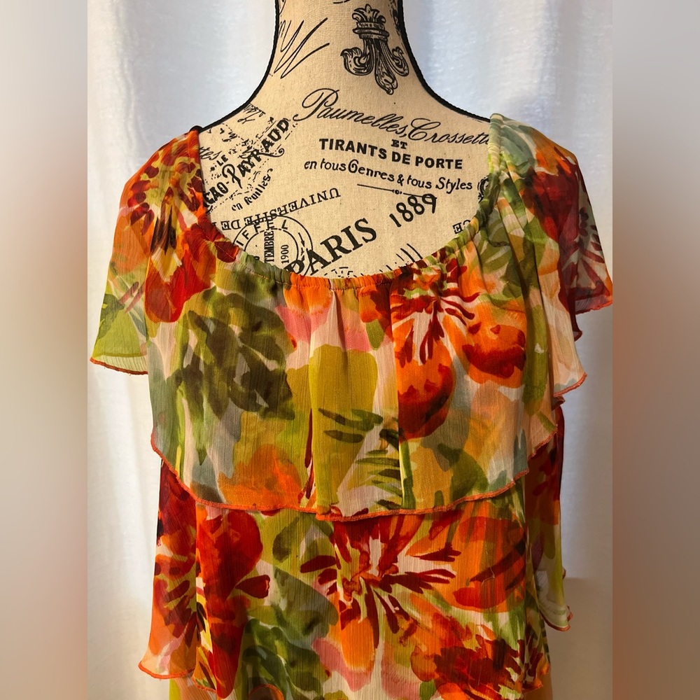 Floral Ruffle Women's Top - Picture 2 of 4